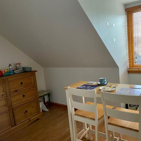 9 Kirk Road Bed and Breakfast Cromdale Eksteriør billede